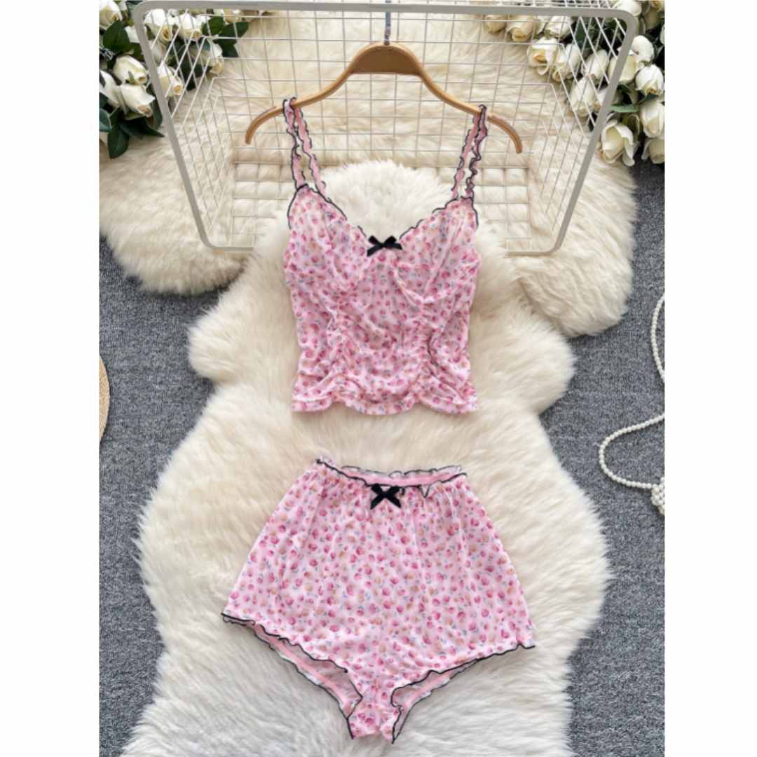 Romper Floral Print - ชุดอยู่บ้านผู้หญิงลายดอกไม้ สายรัดรูดเอว เสื้อครอปเอวสูง กางเกงขาสั้นขากว้าง ชุดบางเบาใส่สบาย